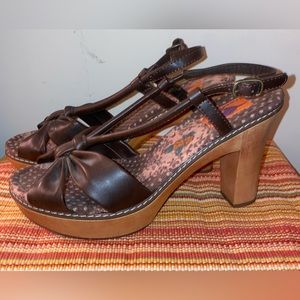 Rocket Dog Summer Heels with bow